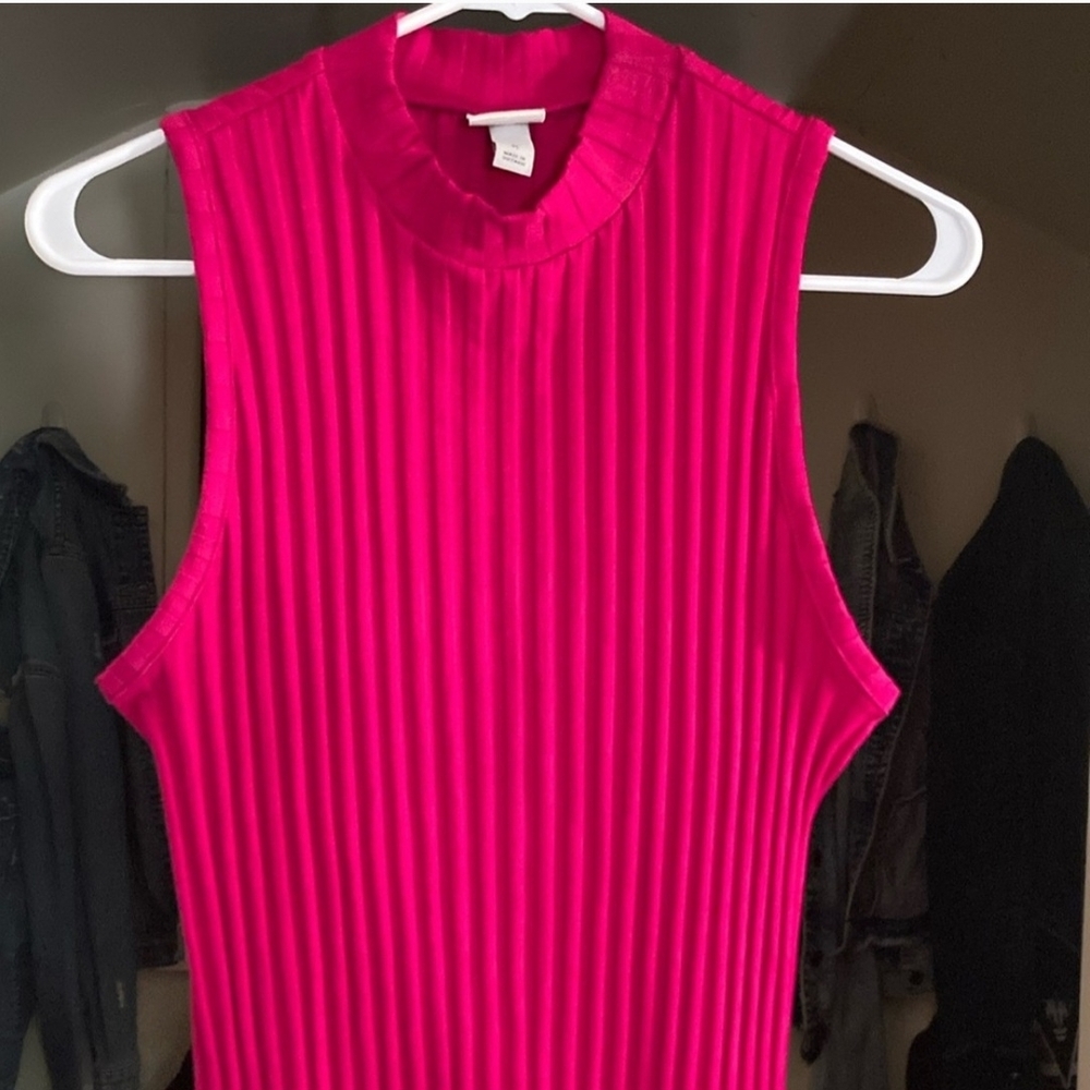 Sleeveless Bright Pink Ribbed Top